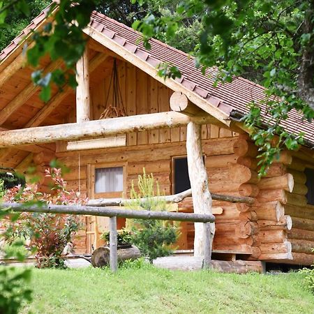 Hut At The Forest Male Brusnice Bagian luar foto